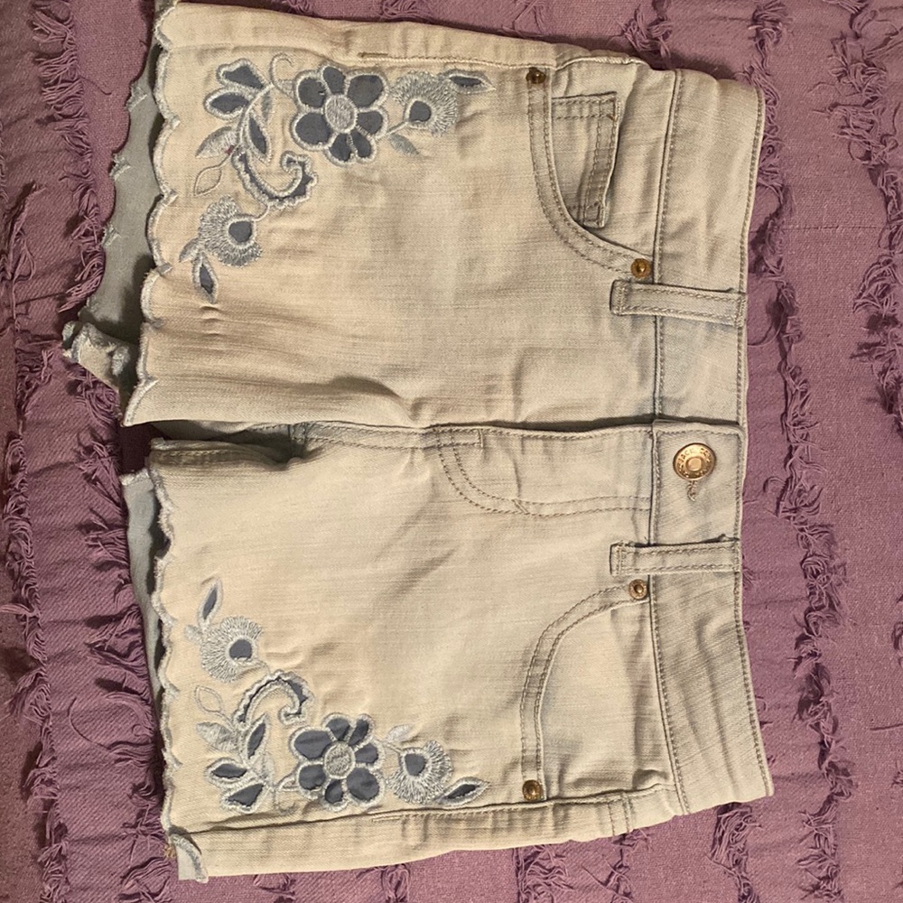 Cute cat and jack brand new girls medium shorts